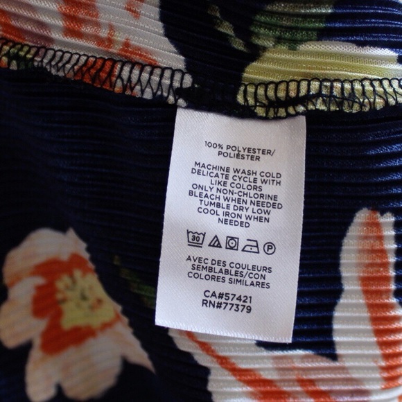 Ann Taylor Crinkle Look Scalloped Hem Floral Sleeveless Top Large - Picture 9 of 9